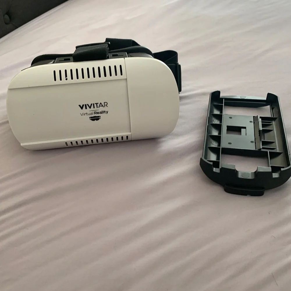 Vivitar Virtual reality headset With Phone holder